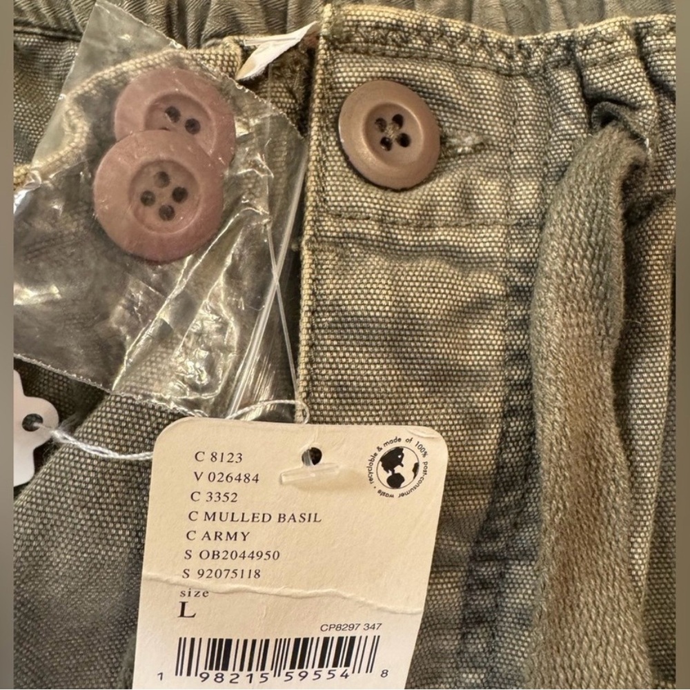 NWT Free People River Stone
Pants - Muted Basil / Army
Green - Large - Picture 8 of 8